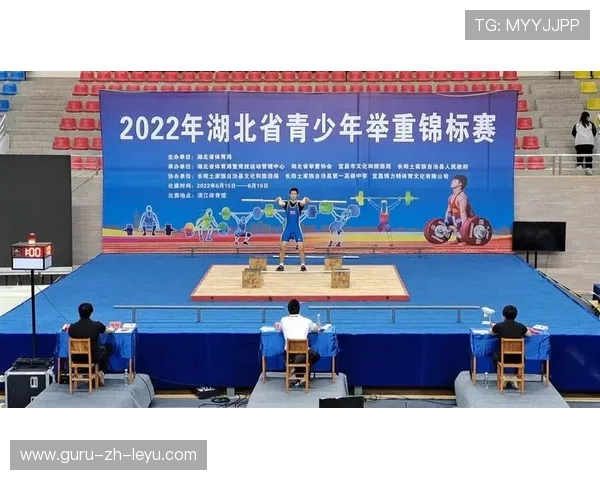 举重俱乐部推动青少年训练的家庭教育与师生互动平台,举重队比赛 举重俱乐部推动青少年训练的家庭教育与师生互动平台,举重队比赛